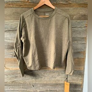 NWT girlfriend collective ReSet long sleeve tee in Oat